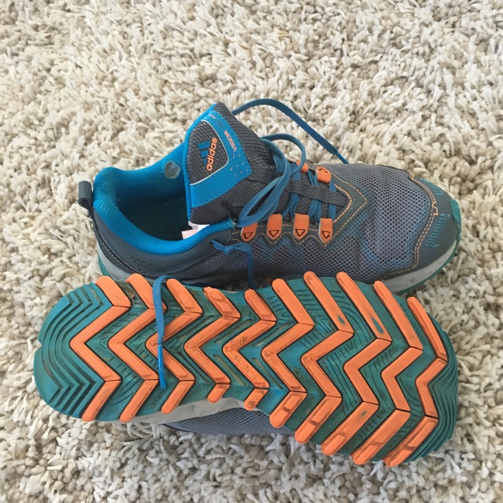 ADIDAS - Picture 2 of 4