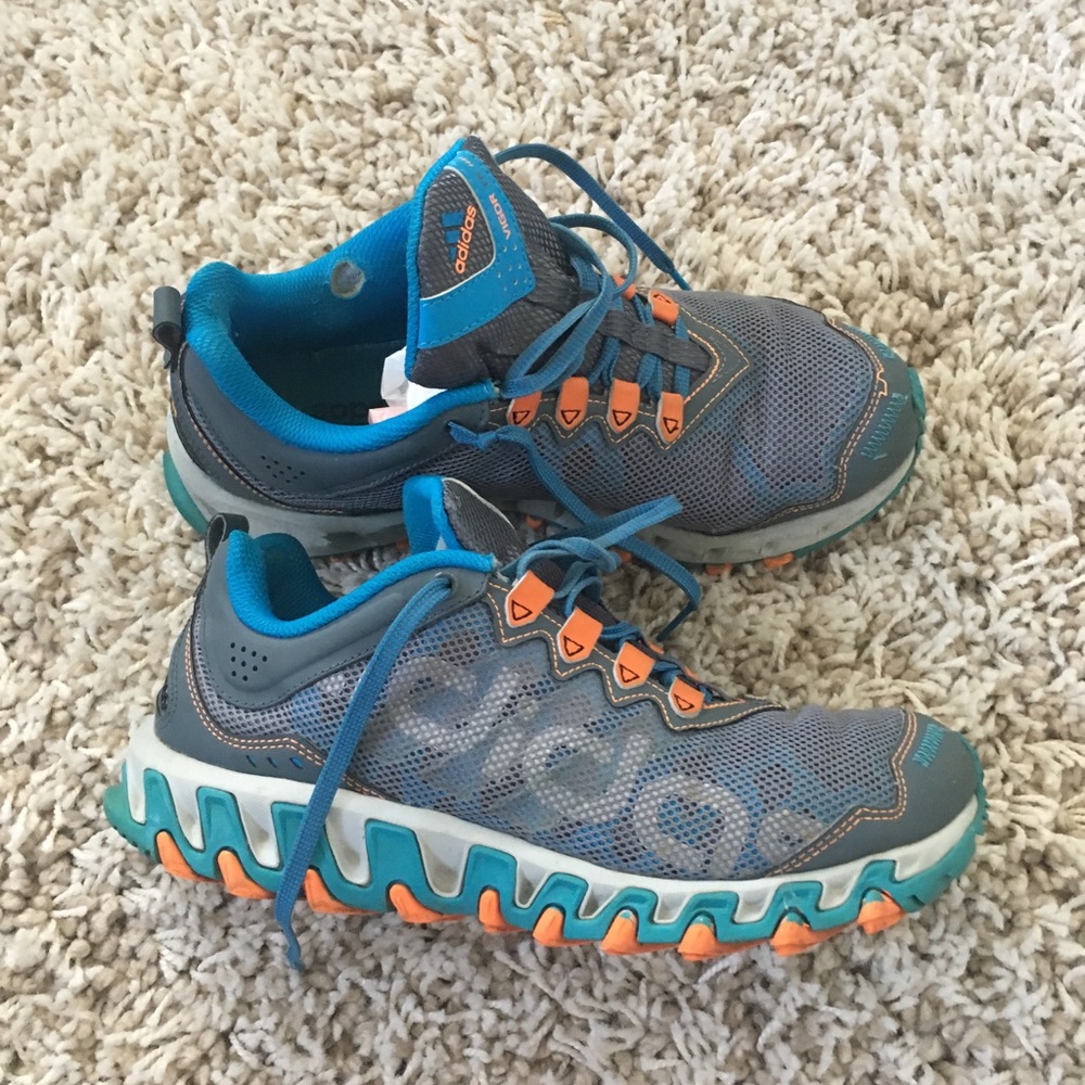 ADIDAS - Picture 3 of 4