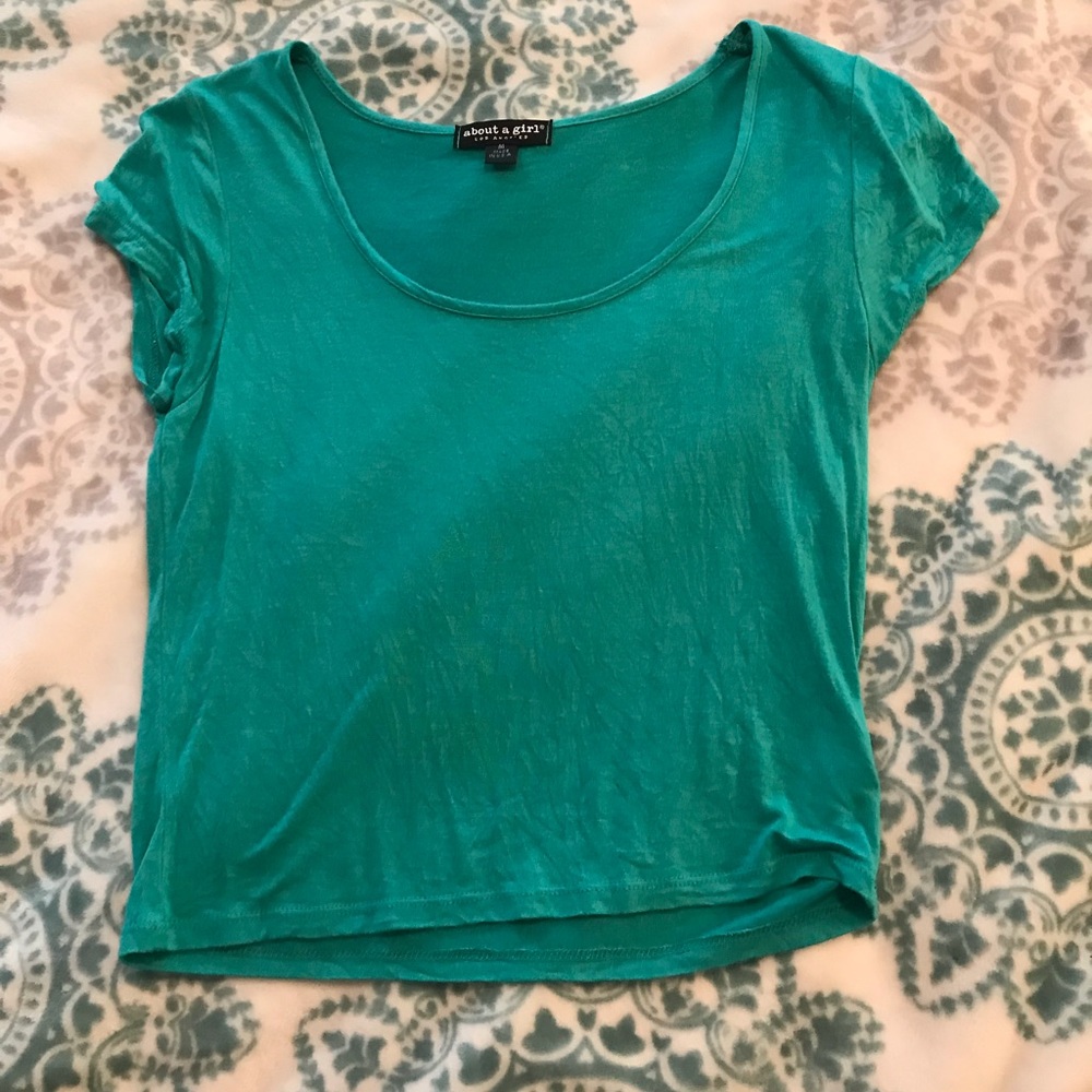 Cropped tee