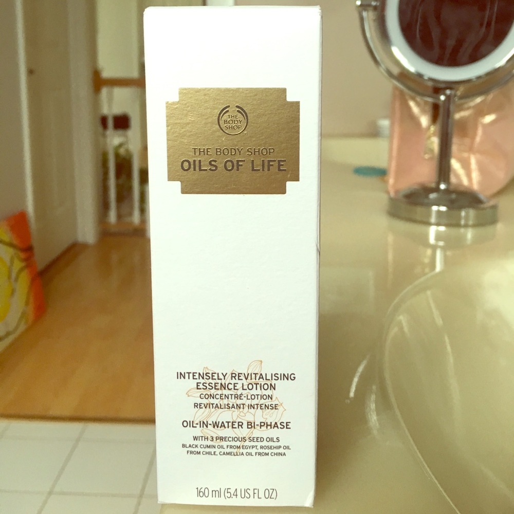 The Body Shop oils of life lotion