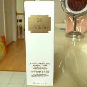 The Body Shop oils of life lotion