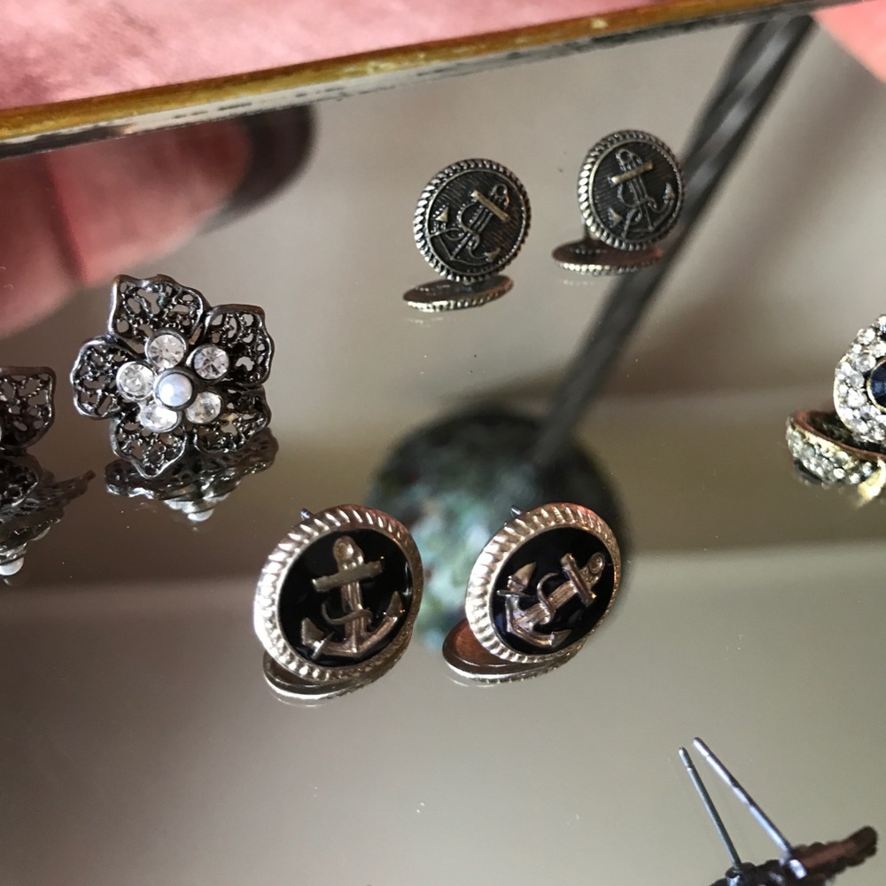 Pretty Earring Bundle - image 4