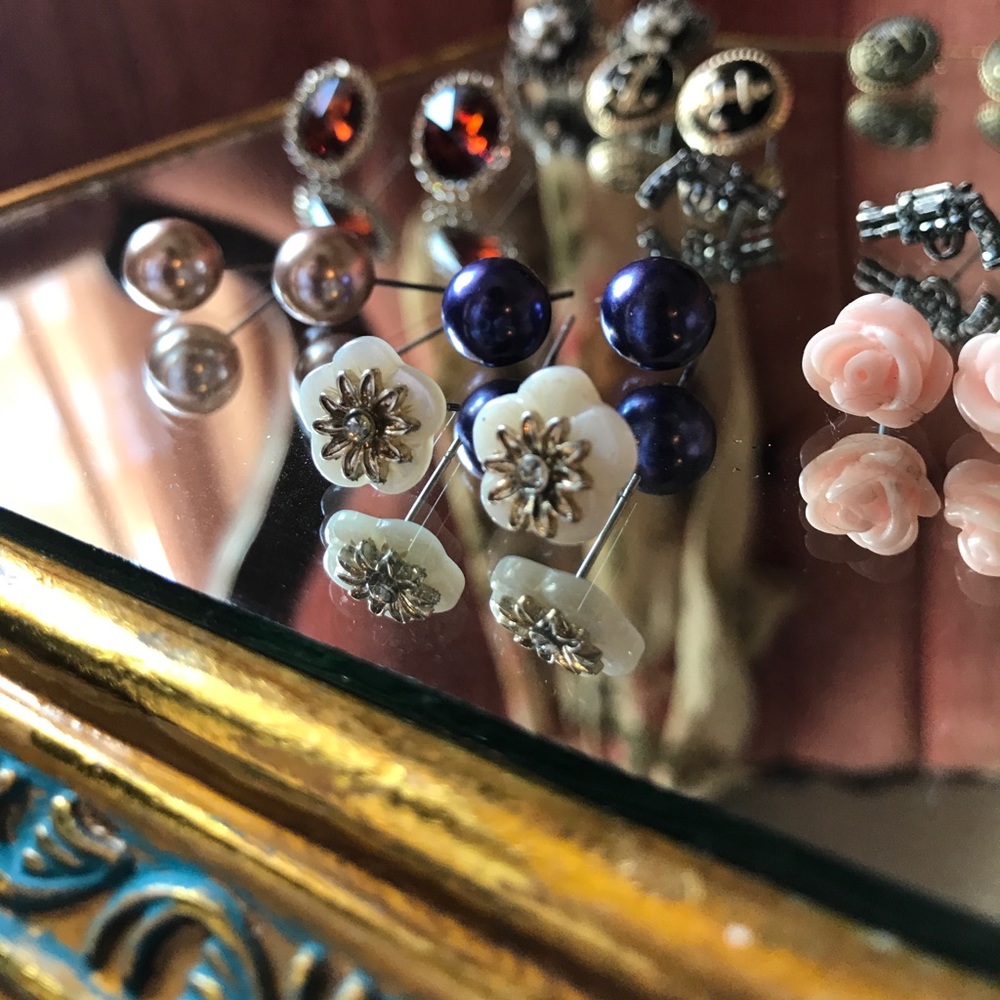 Pretty Earring Bundle - image 5