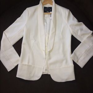 Long sleeve dressy blazer