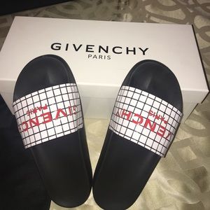 Slides Givenchy