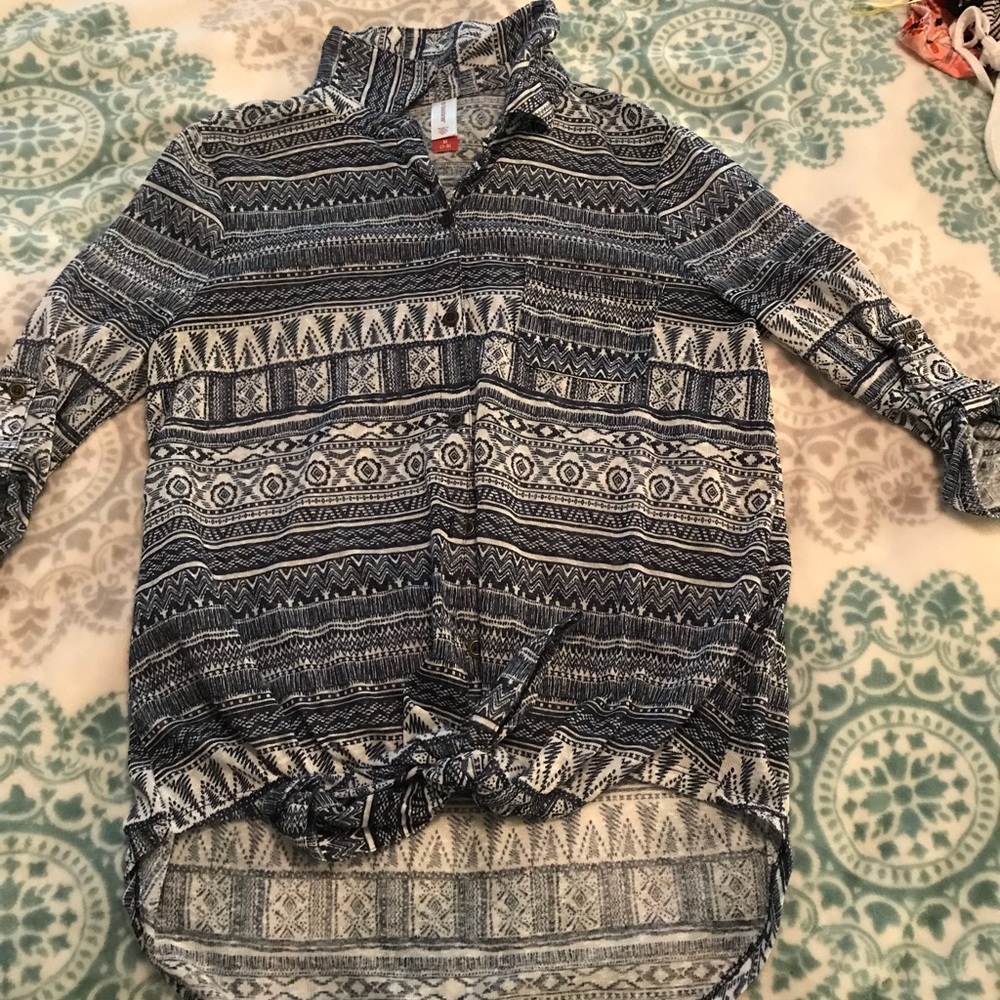 Front tie tee