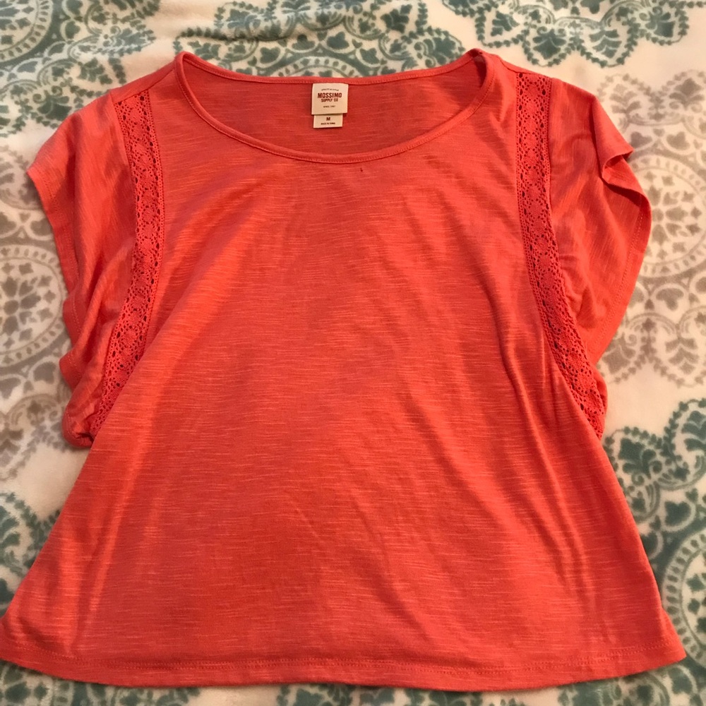 Cropped tee