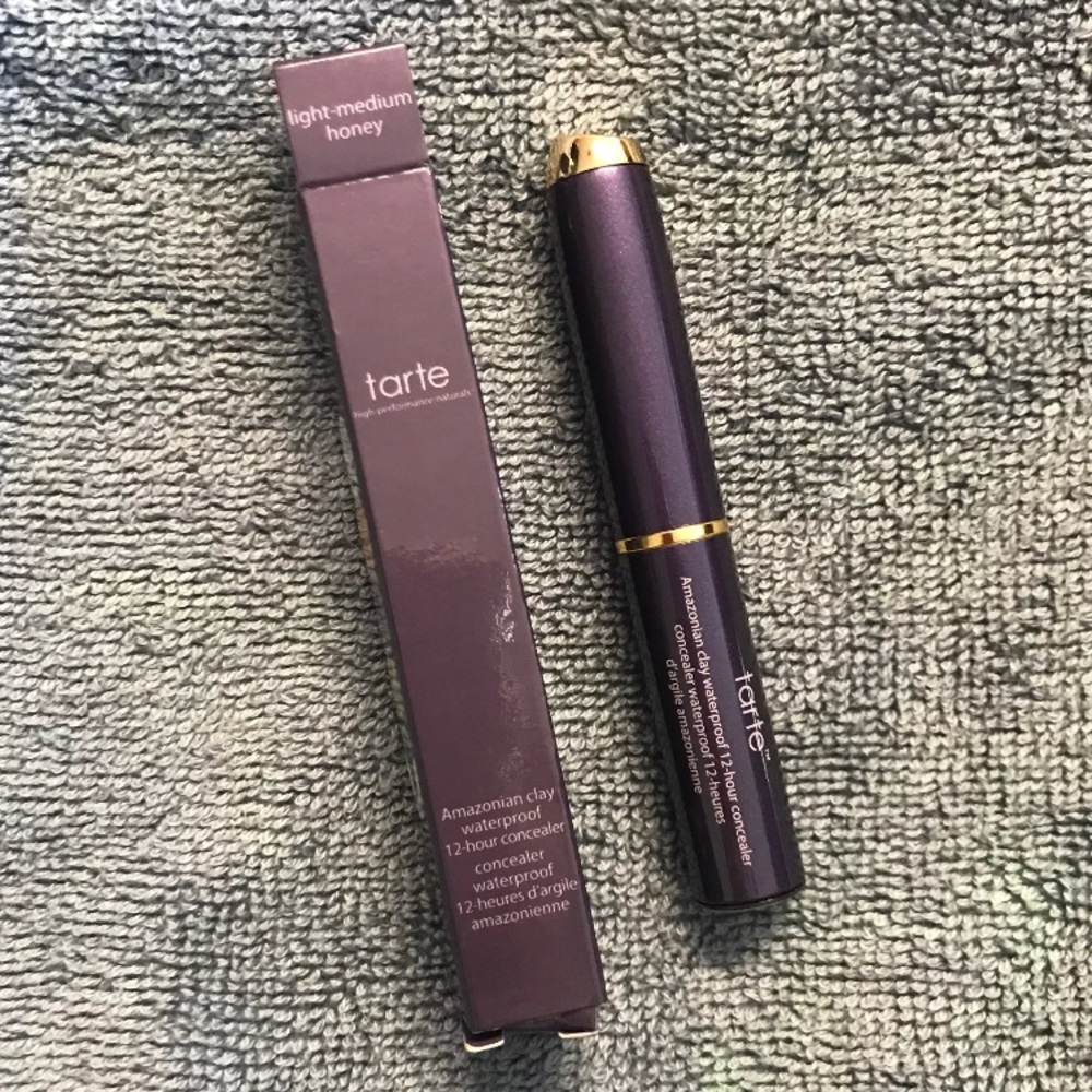 ✨ Tarte Amazonian Concealer 🍃 / Sold on Ⓜ️ercari