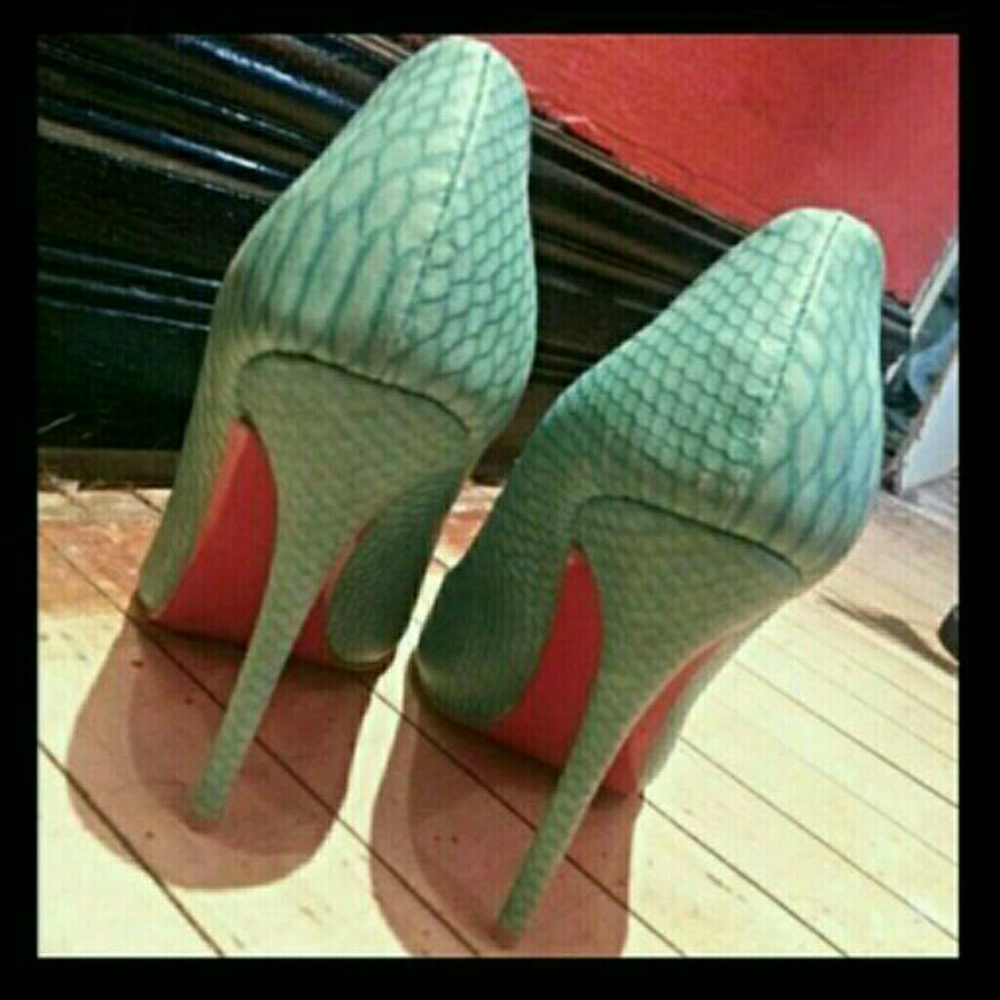 NIB TEAL PYTHON 120MM 4.7" HEELS
