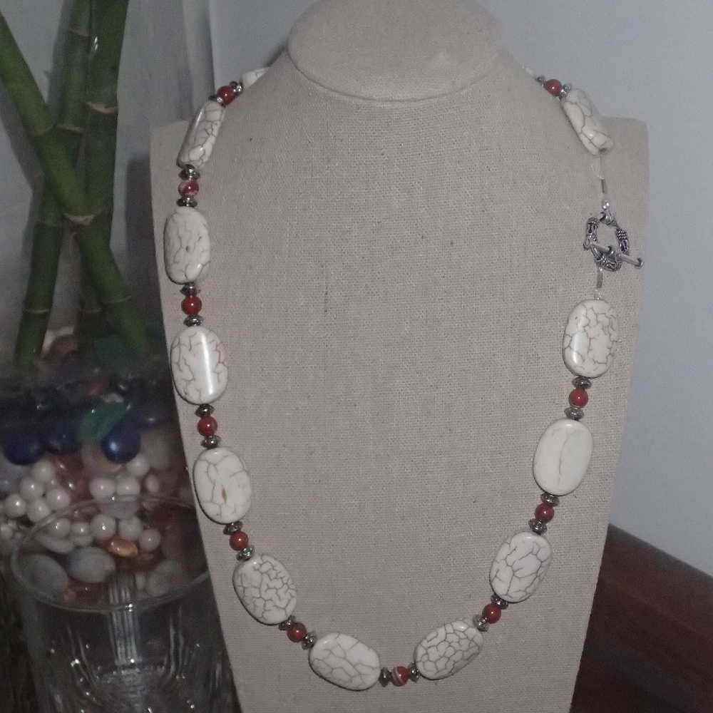 White Marble Magnesite Necklace