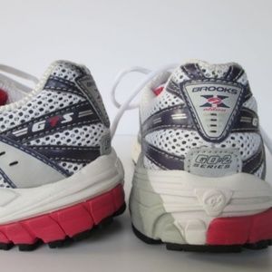 brooks gts go2 series