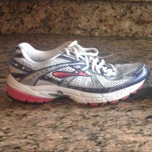brooks gts go2 series