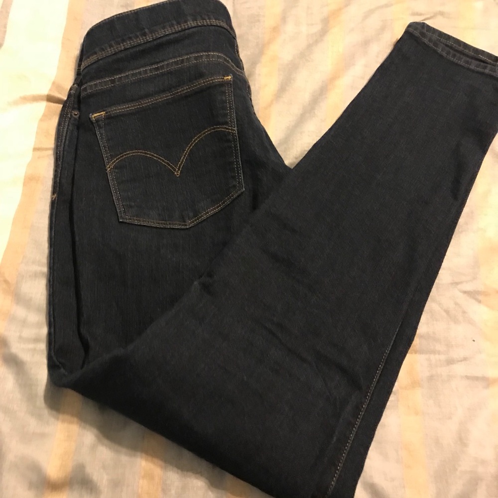 Levi’s Sz 8 pull on skinny jeans