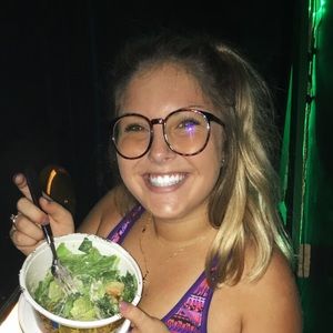 Meet your Posher, Deanna