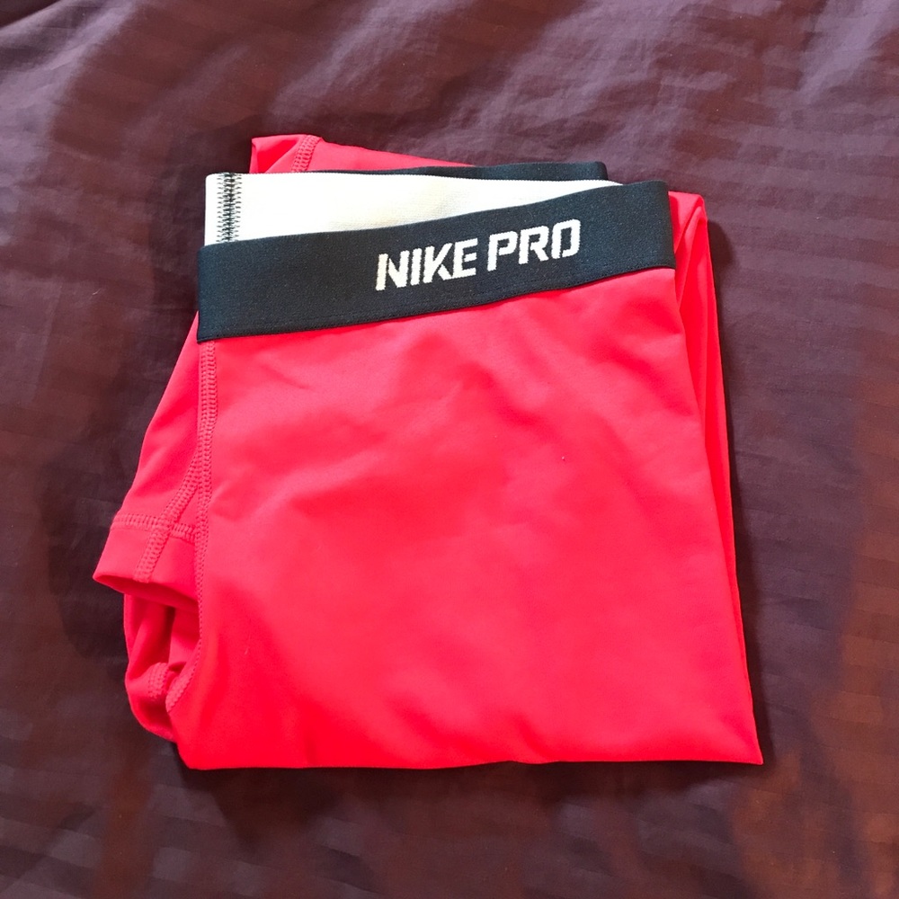Nike capris size M