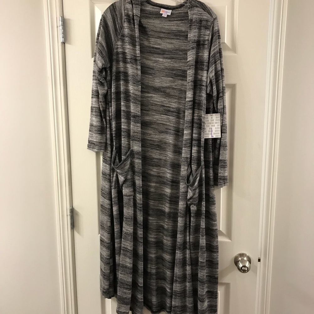 Large LulaRoe Sarah