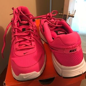 Gently worn Nike women sneakers