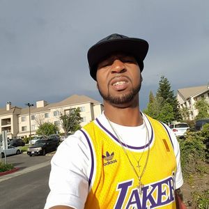 Meet your Posher, Dennis