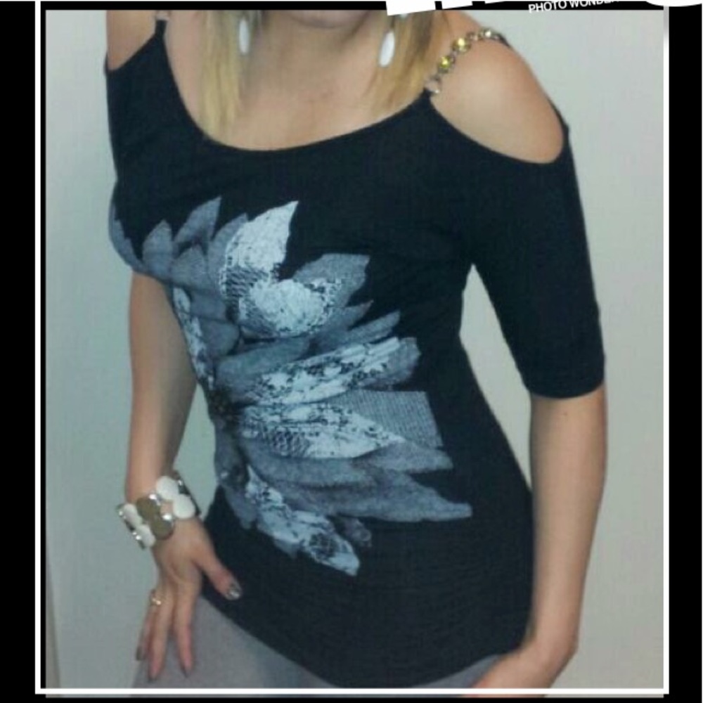 CUTE BLOUSE - Picture 2 of 5