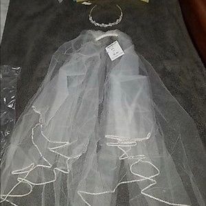 Wedding dress accessories