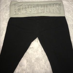 Victoria's Secret PINK Cropped Yoga