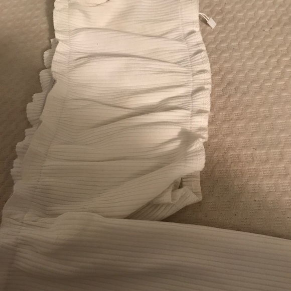 Off the shoulders Crop Top - Picture 2 of 5