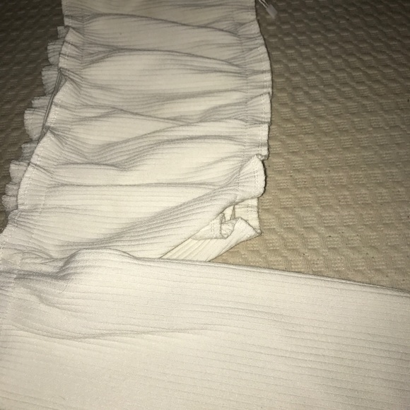 Off the shoulders Crop Top - Picture 3 of 5