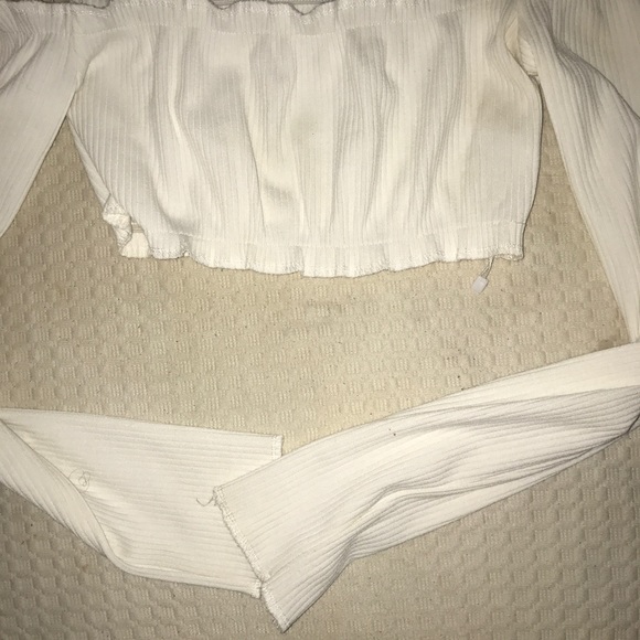 Off the shoulders Crop Top - Picture 4 of 5