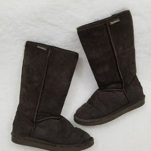 Bearpaw dark brown lined boots in size6