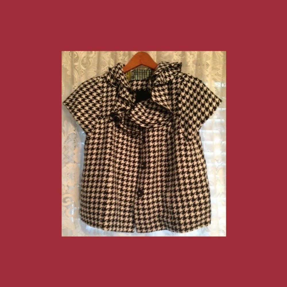 Houndstooth short-sleeve pea coat