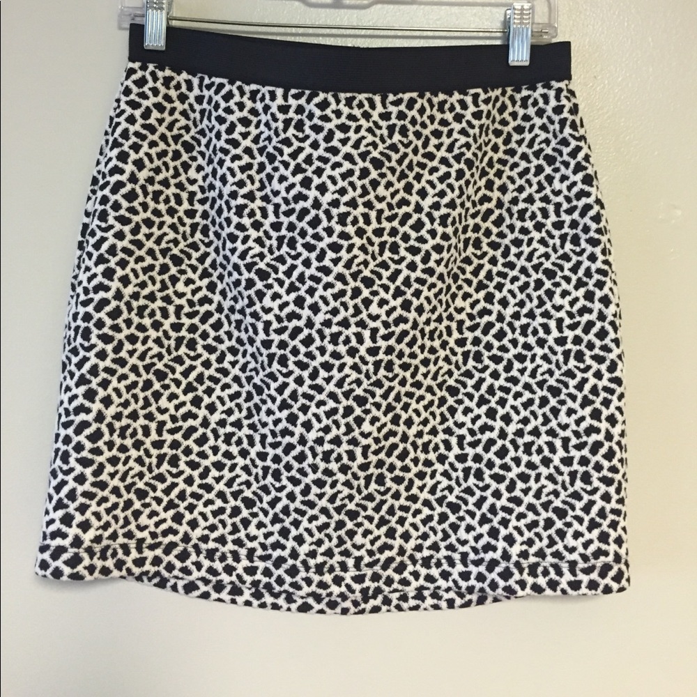 Vince Camuto animal print skirt