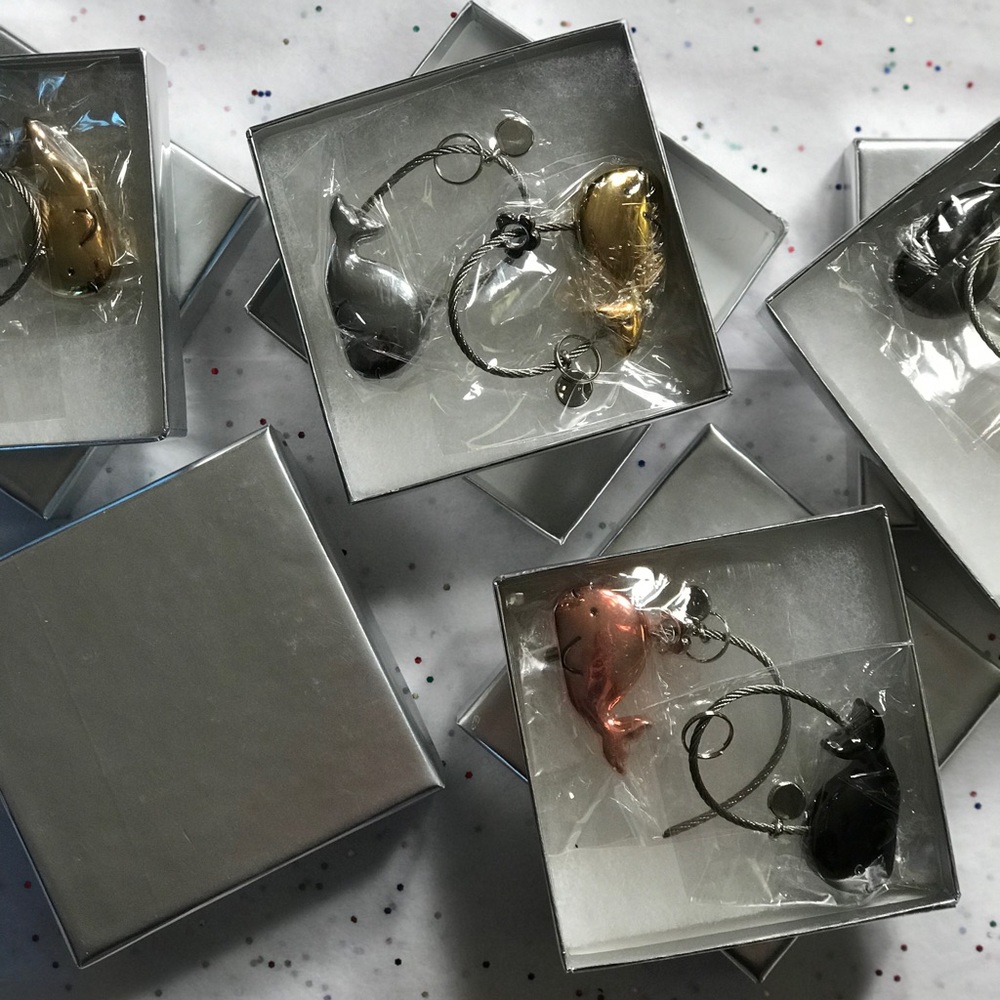 One!! Left!!  Posh Whale Pals Magnetic Key ring - Picture 3 of 6