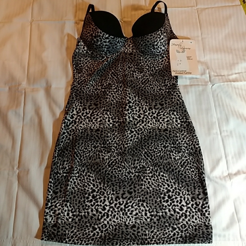 Heavenly Shapewear 1X Firm Control Slip NWT