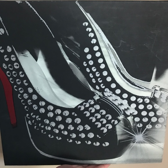 Sparkly Shoe Wall Painting 👠✨ - Picture 1 of 2