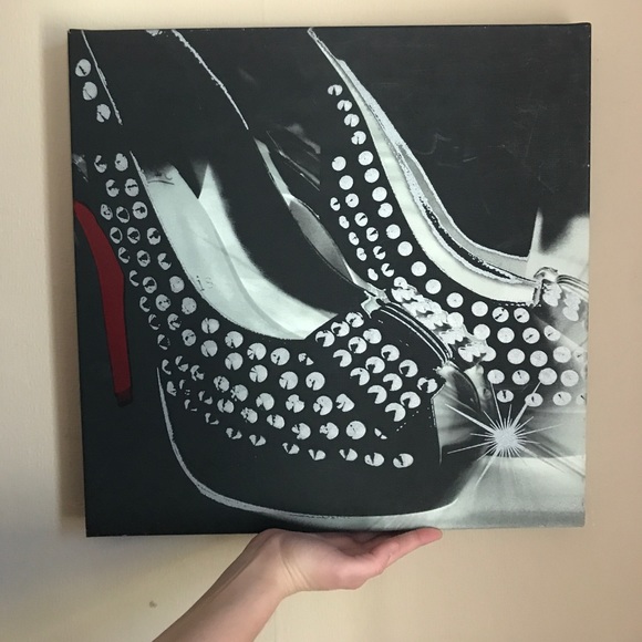 Sparkly Shoe Wall Painting 👠✨ - Picture 2 of 2