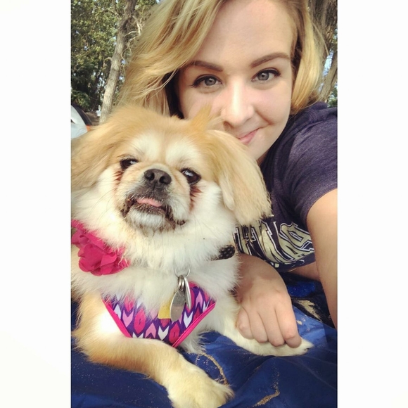 Meet your Posher, Carolyn - Picture 1 of 1