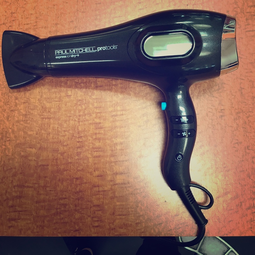 NEW Paul Mitchell Ionic blowdryer.