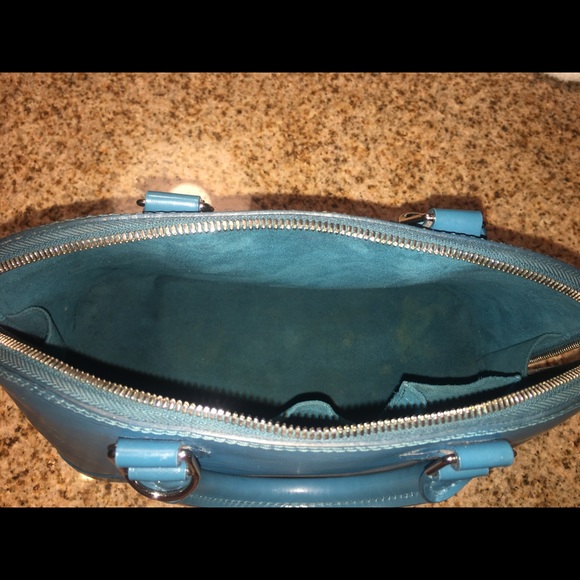 Louis Vuitton Bag - Picture 4 of 5