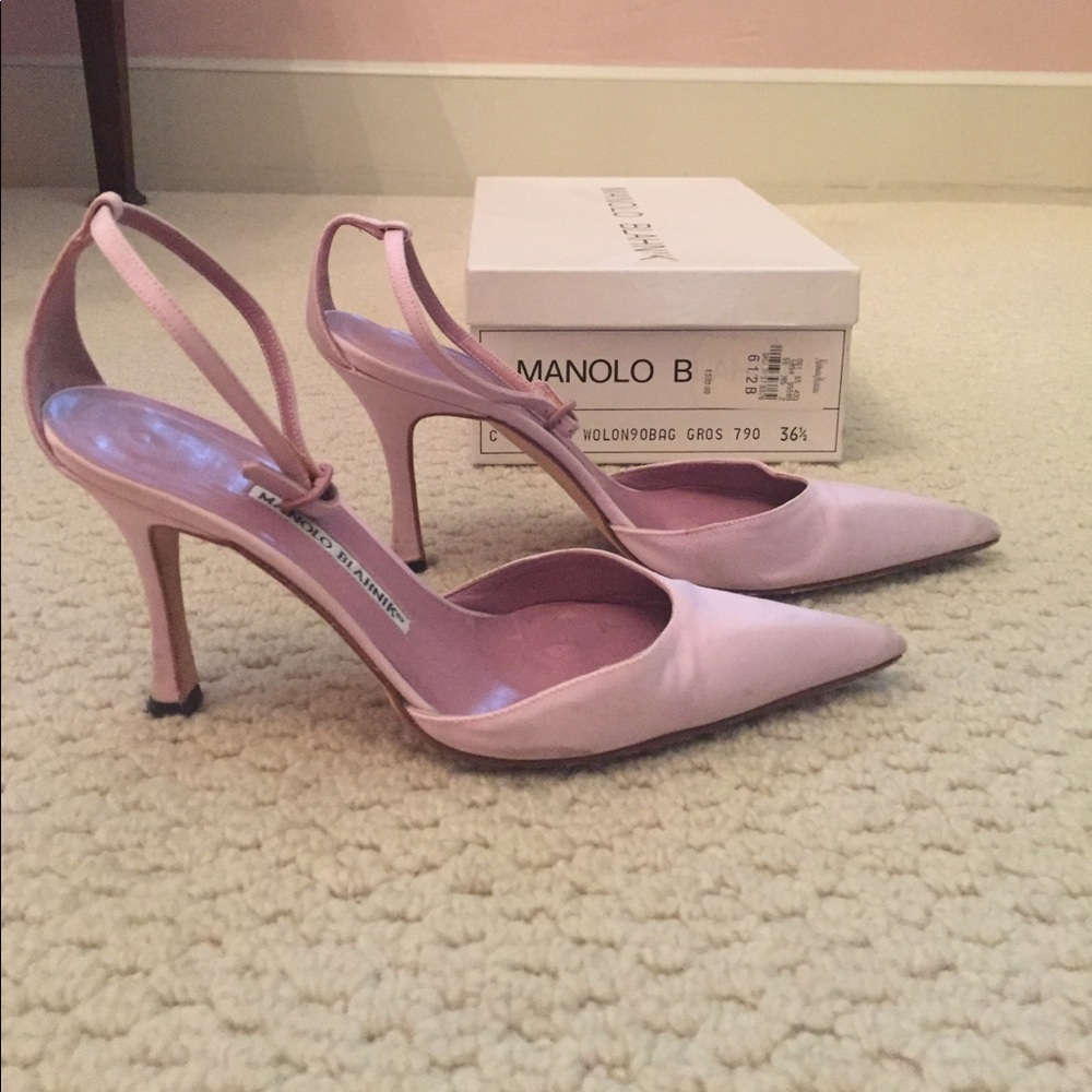Manolo Blahnik purple heels size 6.5