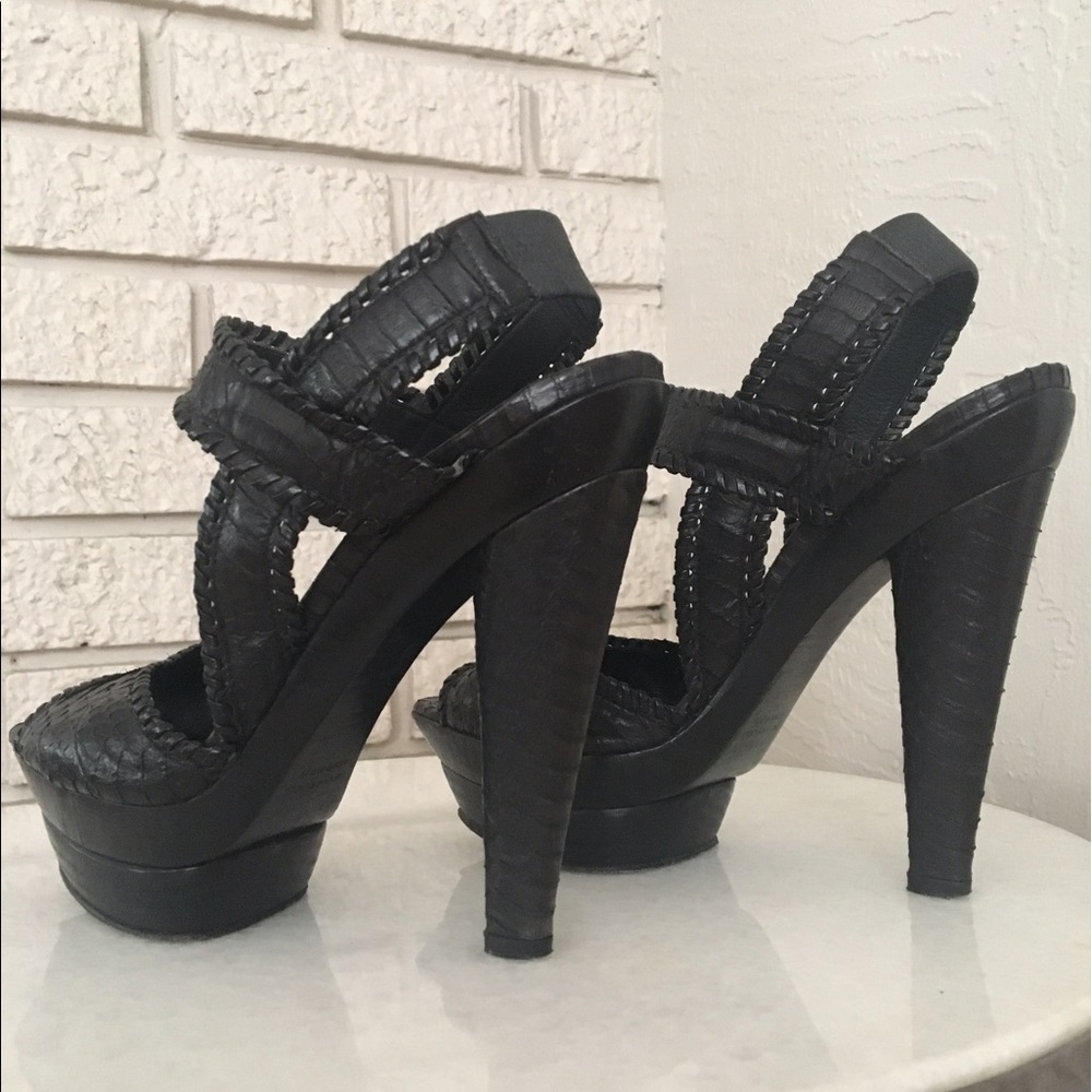 Devi Kroell size 37 black python peep toe heels