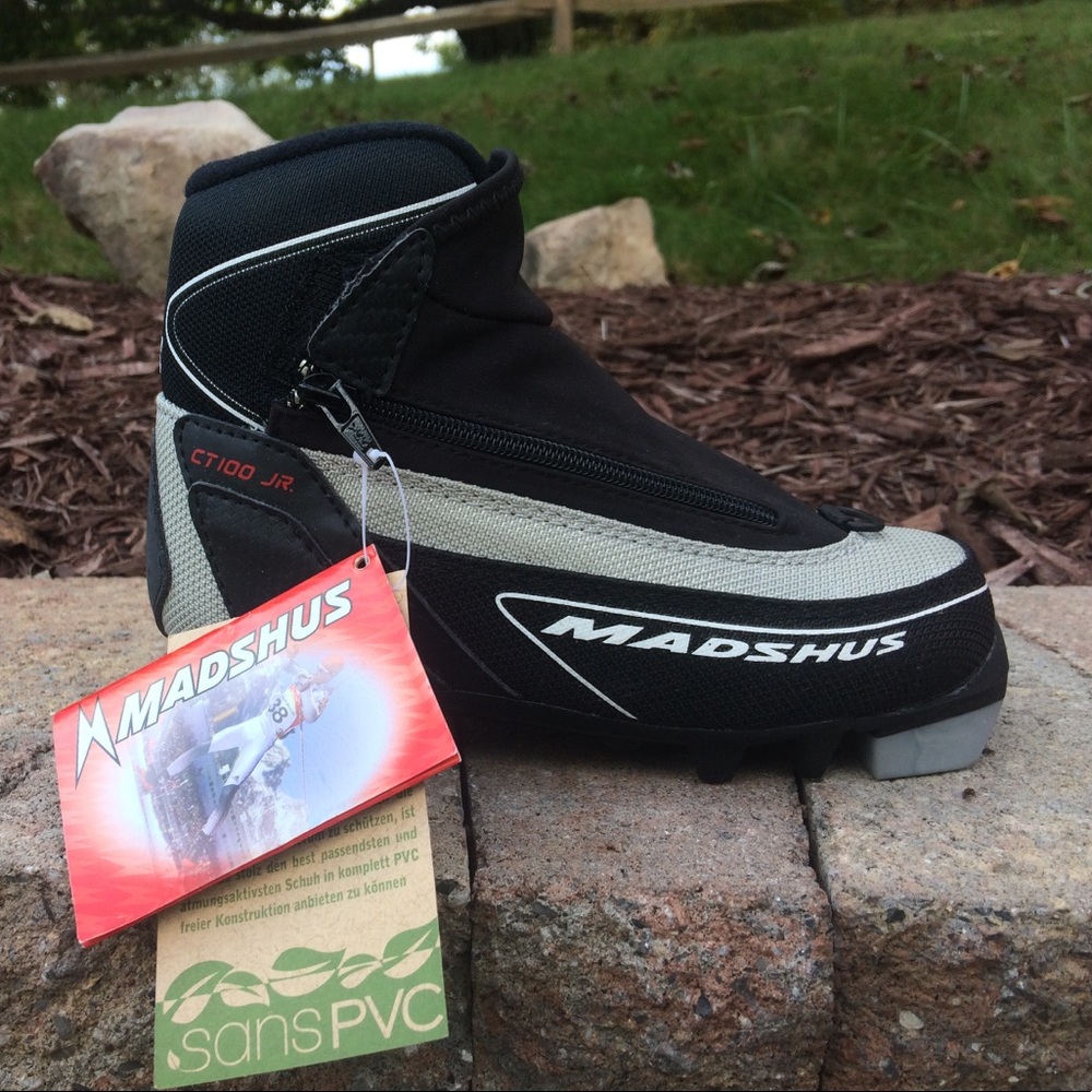 New, never worn, Kids cross country ski boots!