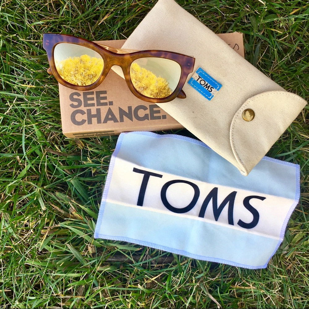 NIB TOM'S Rose Gold Tortoise Chelsea Sunglasses