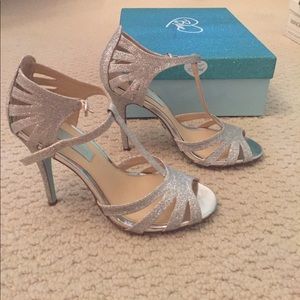Betsy Johnson silver heels size 6.5