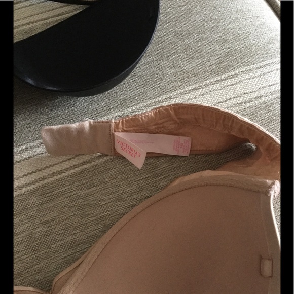 ❌SOLD❌VS Very Sexy Strapless - BLACK or BEIGE - Picture 4 of 7