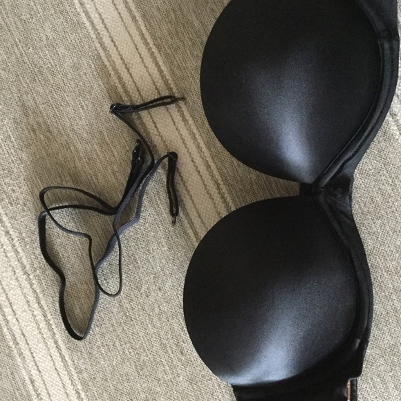 ❌SOLD❌VS Very Sexy Strapless - BLACK or BEIGE - Picture 6 of 7