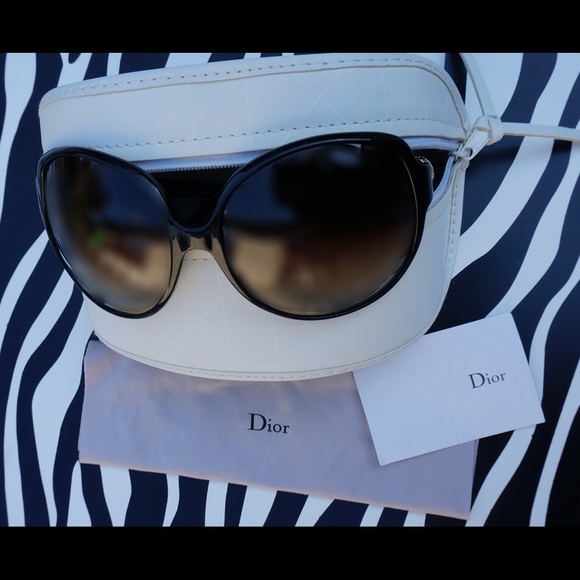Dior Accessories - Dior round Sunglasses, Black