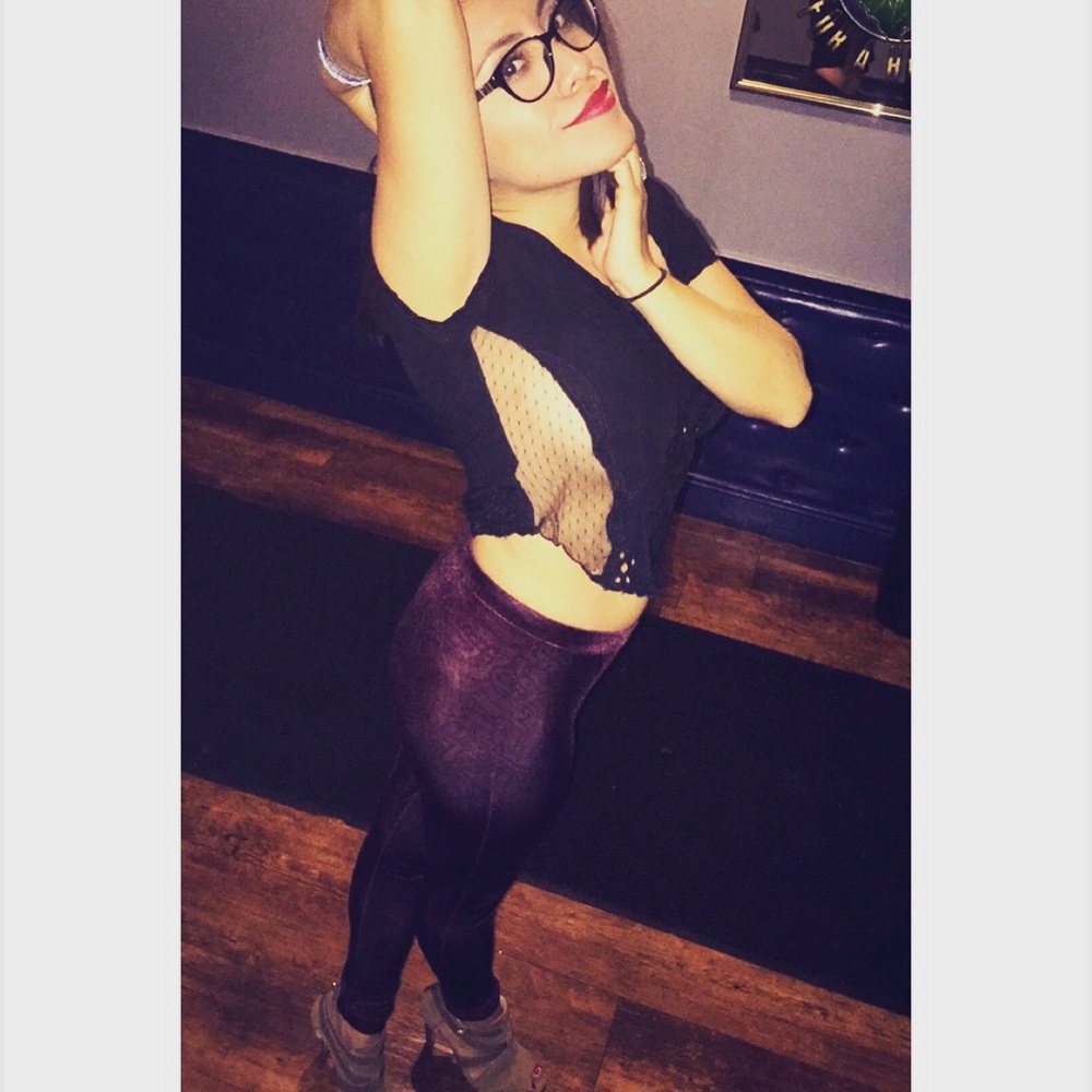 Meet your Posher, Ana