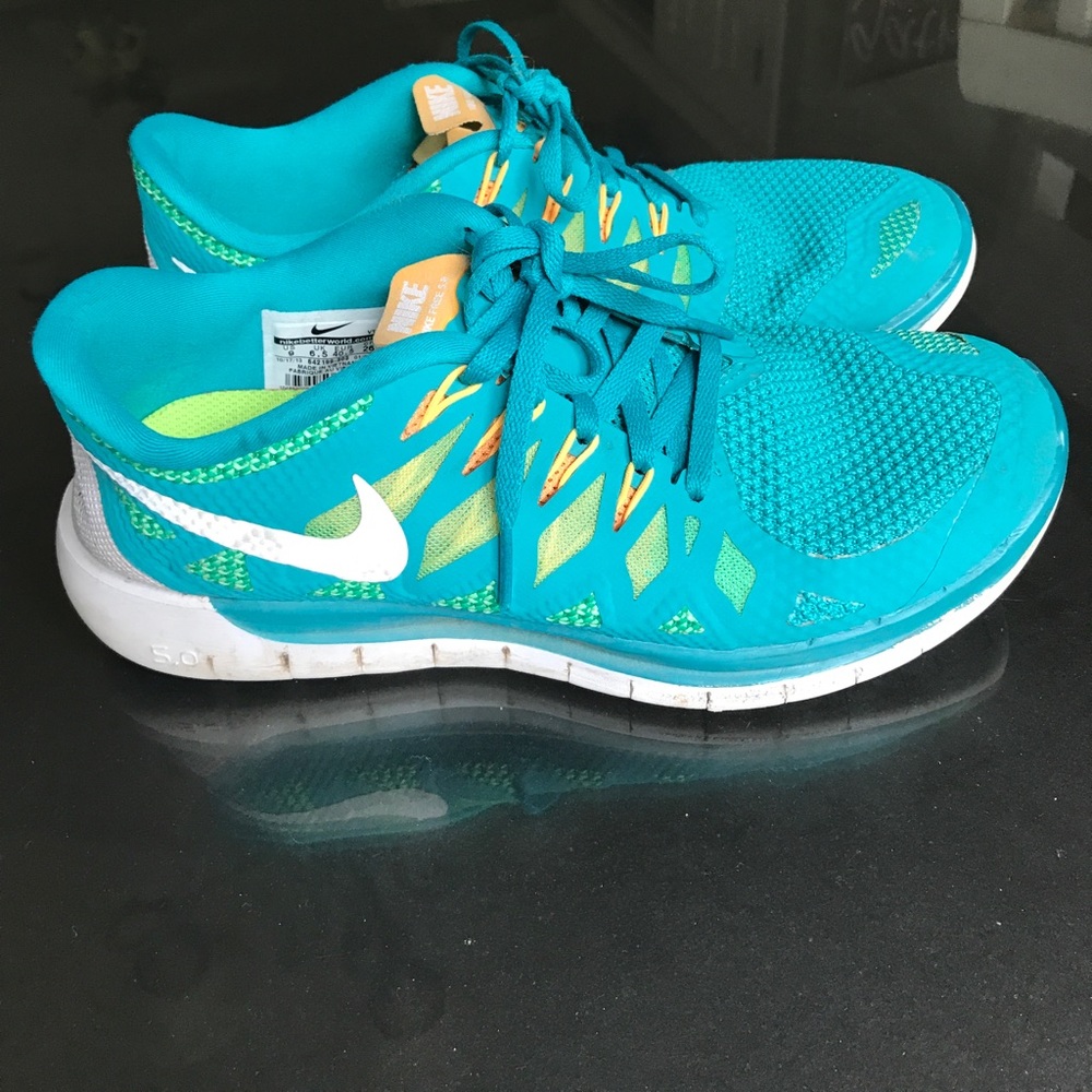 Nike free runs