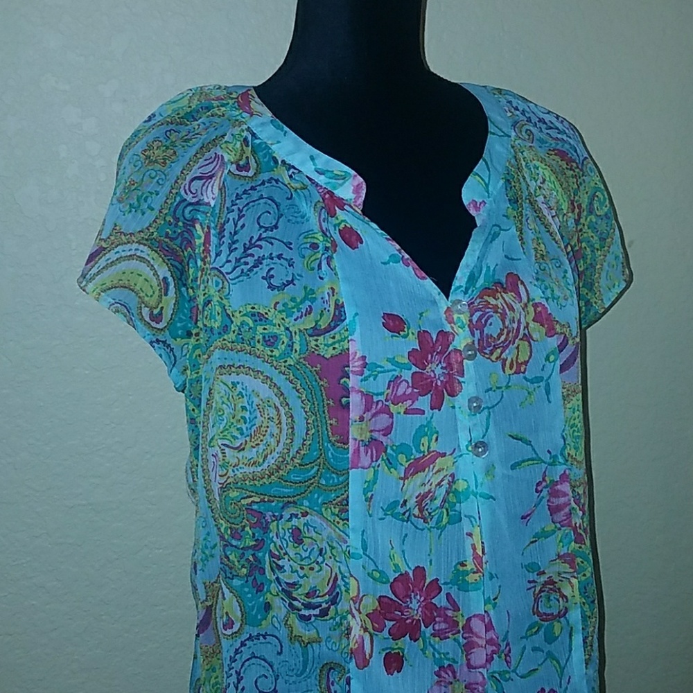 ( 3 for $10) Fig and Flower sheer floral shirt