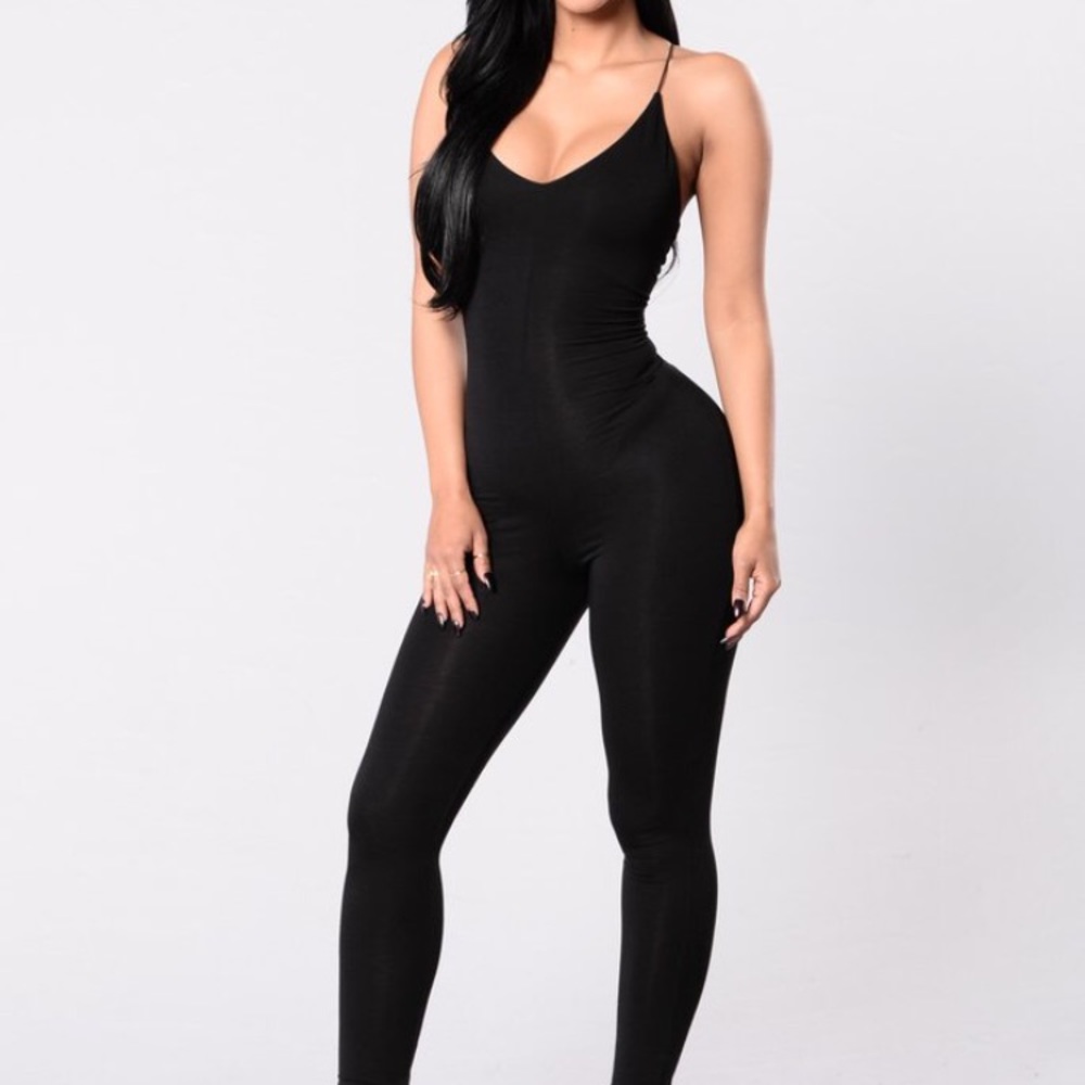 Fashion nova jumpsuit